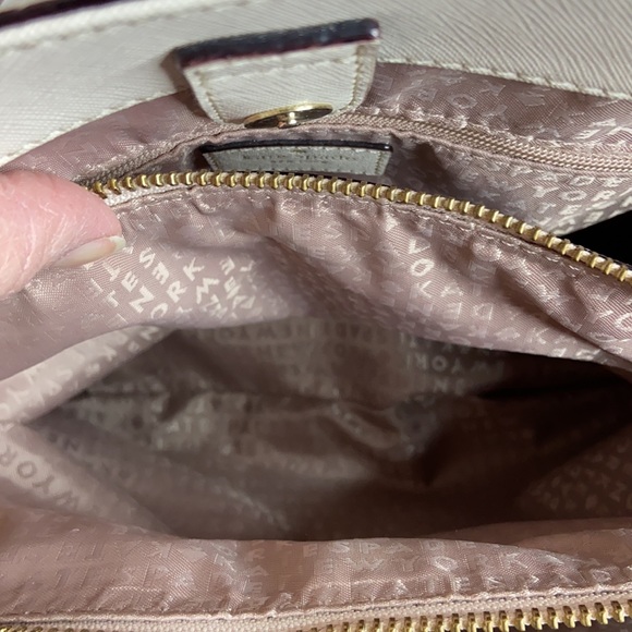 SOLD Kate Spade Pebbled Leather Handbag - Picture 8 of 16